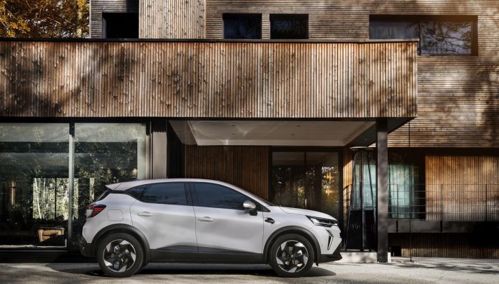 Nuovo Renault Captur: si aprono gli ordini in Italia da 22.550 euro - Foto 30 di 136