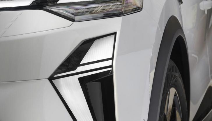 Nuovo Renault Captur: si aprono gli ordini in Italia da 22.550 euro - Foto 17 di 136