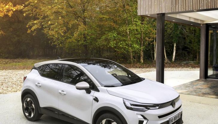 Nuovo Renault Captur: si aprono gli ordini in Italia da 22.550 euro - Foto 32 di 136
