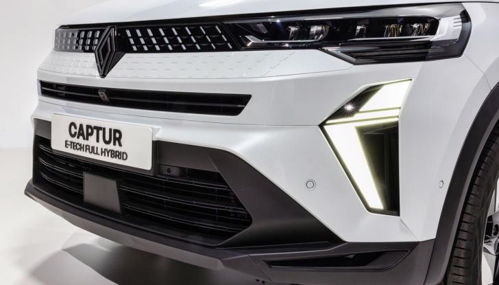 Nuovo Renault Captur: si aprono gli ordini in Italia da 22.550 euro - Foto 108 di 136
