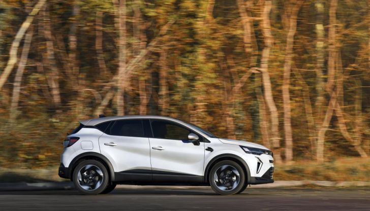 Nuovo Renault Captur: si aprono gli ordini in Italia da 22.550 euro - Foto 34 di 136