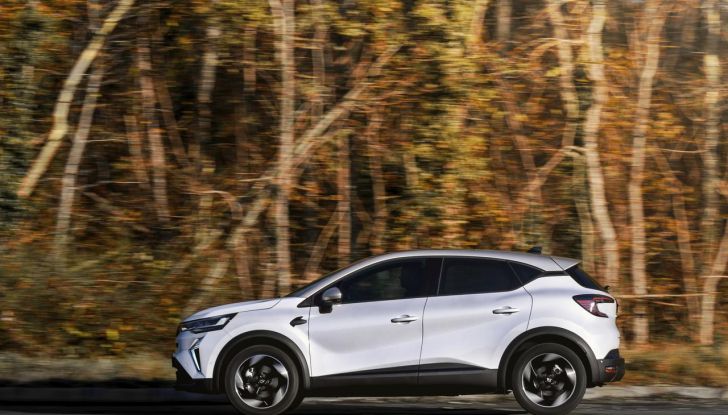 Nuovo Renault Captur: si aprono gli ordini in Italia da 22.550 euro - Foto 35 di 136