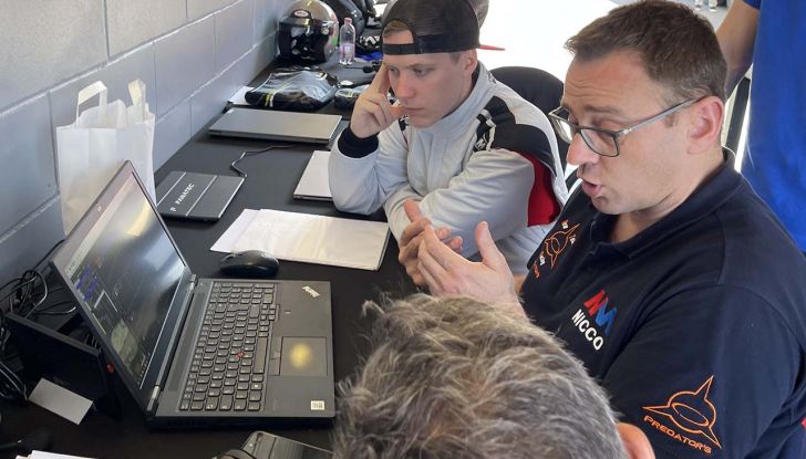 Ginetta G40 GT5: il nostro test in pista della vettura da corsa britannica - Foto 7 di 15