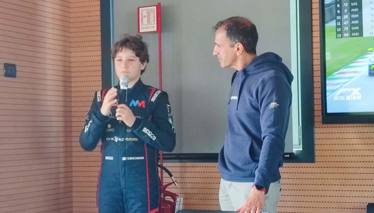 Ginetta G40 GT5: il nostro test in pista della vettura da corsa britannica - Foto 14 di 15