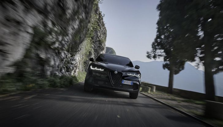 Alfa Romeo Giulia e Stelvio Quadrifoglio Super Sport: debutta la nuova serie limitata - Foto 38 di 57
