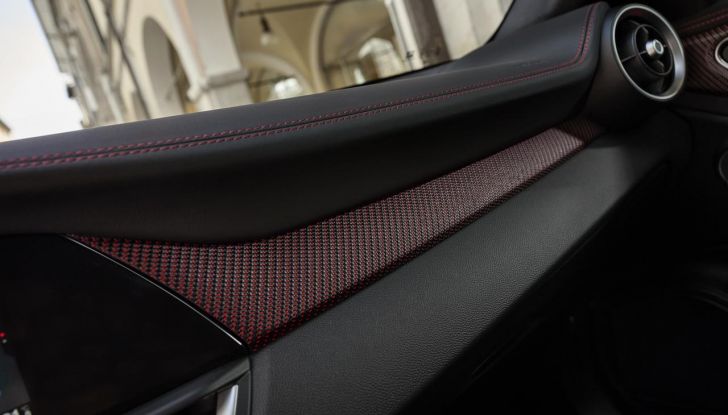 Alfa Romeo Giulia e Stelvio Quadrifoglio Super Sport: debutta la nuova serie limitata - Foto 22 di 57