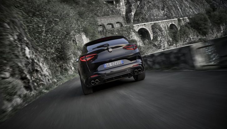 Alfa Romeo Giulia e Stelvio Quadrifoglio Super Sport: debutta la nuova serie limitata - Foto 39 di 57