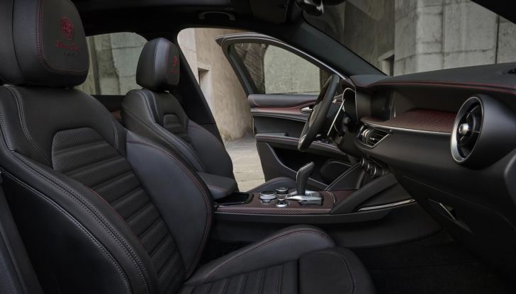 Alfa Romeo Giulia e Stelvio Quadrifoglio Super Sport: debutta la nuova serie limitata - Foto 55 di 57