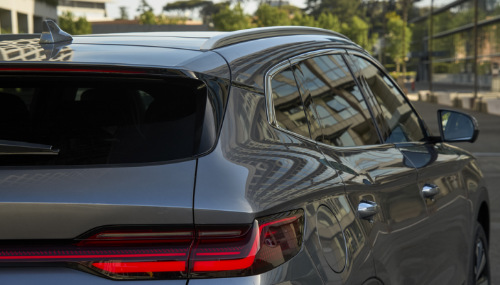 BYD Seal U DM-i prova su strada, prestazioni e prezzi - Foto 7 di 15