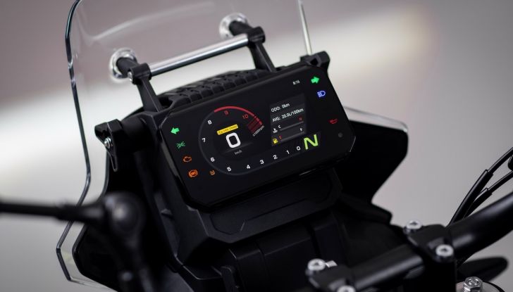 CFMOTO 450MT: caratteristiche, colori e prezzi - Foto 10 di 17