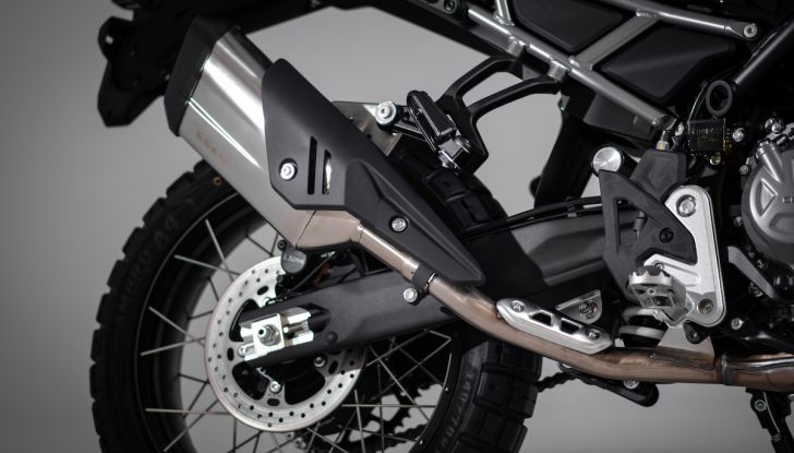 CFMOTO 450MT: caratteristiche, colori e prezzi - Foto 2 di 17