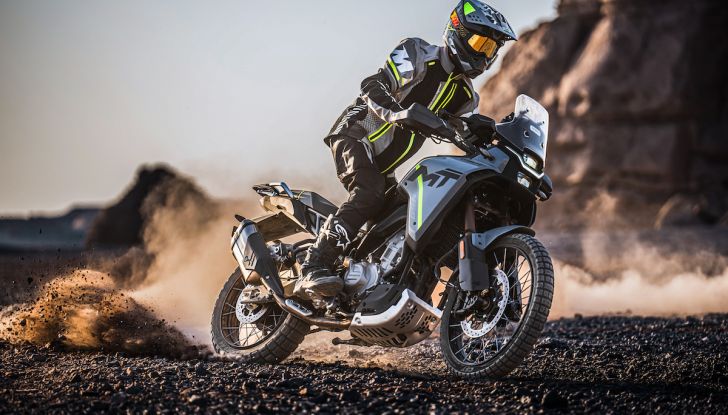 CFMOTO 450MT: caratteristiche, colori e prezzi - Foto 5 di 17