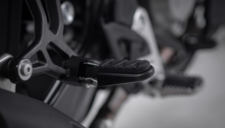 CFMOTO 450MT: caratteristiche, colori e prezzi - Foto 6 di 17