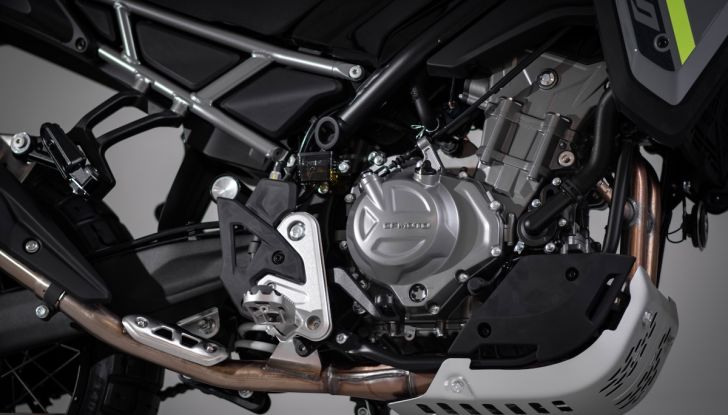 CFMOTO 450MT: caratteristiche, colori e prezzi - Foto 8 di 17