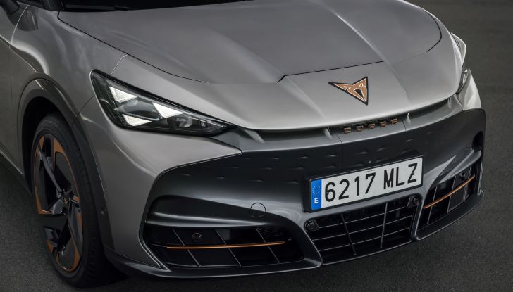 Nuova CUPRA Tavascan e Born VZ: la prova su strada dei due nuovi modelli della casa catalana - Foto 19 di 27