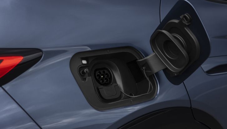 Nuova CUPRA Tavascan e Born VZ: la prova su strada dei due nuovi modelli della casa catalana - Foto 23 di 27