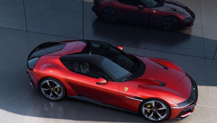 Ferrari 12Cilindri: caratteristiche, design, abitacolo, motore e prestazioni - Foto 2 di 61