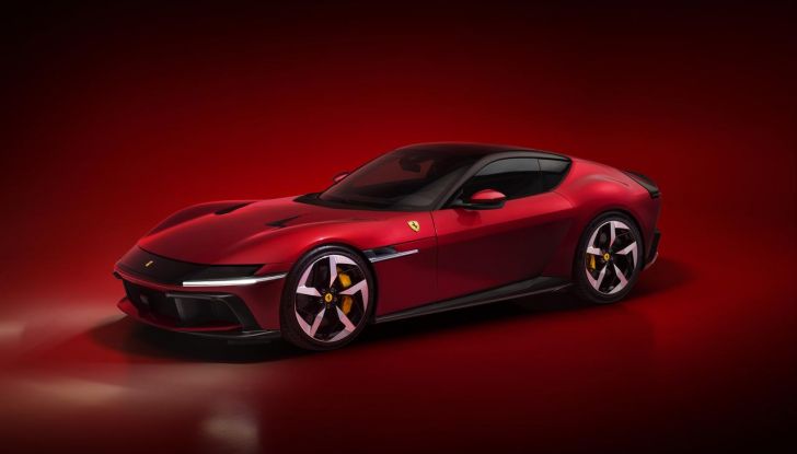 Ferrari 12Cilindri: caratteristiche, design, abitacolo, motore e prestazioni - Foto 16 di 61