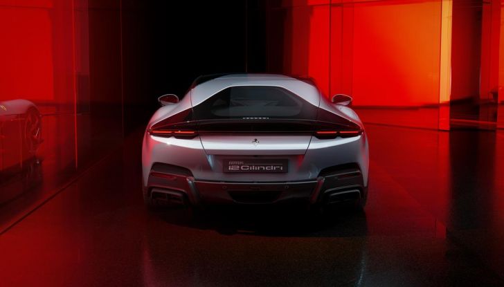 Ferrari 12Cilindri: caratteristiche, design, abitacolo, motore e prestazioni - Foto 19 di 61