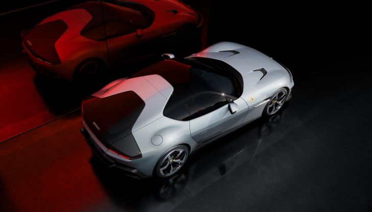 Ferrari 12Cilindri: caratteristiche, design, abitacolo, motore e prestazioni - Foto 25 di 61