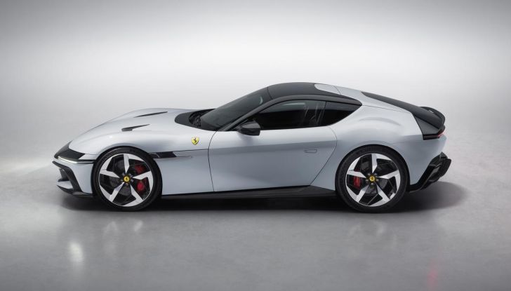 Ferrari 12Cilindri: caratteristiche, design, abitacolo, motore e prestazioni - Foto 7 di 61