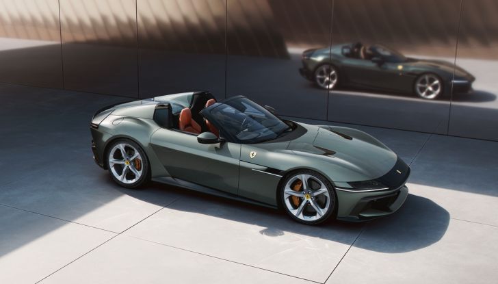 Ferrari 12Cilindri: caratteristiche, design, abitacolo, motore e prestazioni - Foto 56 di 61