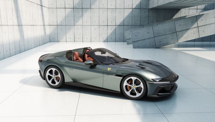 Ferrari 12Cilindri: caratteristiche, design, abitacolo, motore e prestazioni - Foto 48 di 61