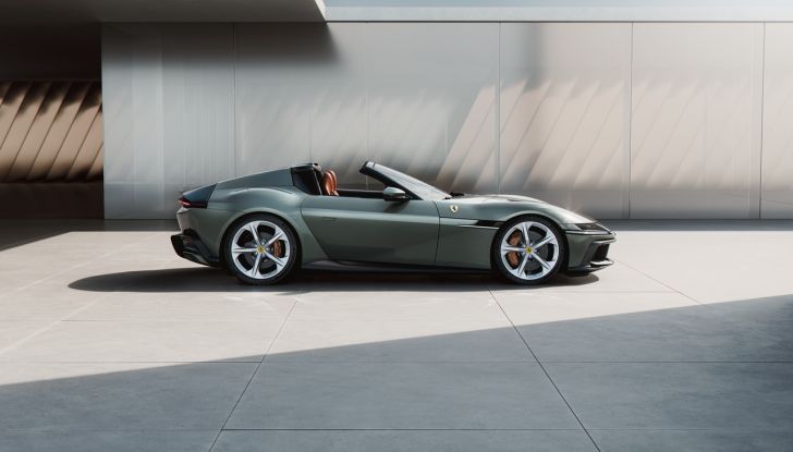 Ferrari 12Cilindri: caratteristiche, design, abitacolo, motore e prestazioni - Foto 49 di 61