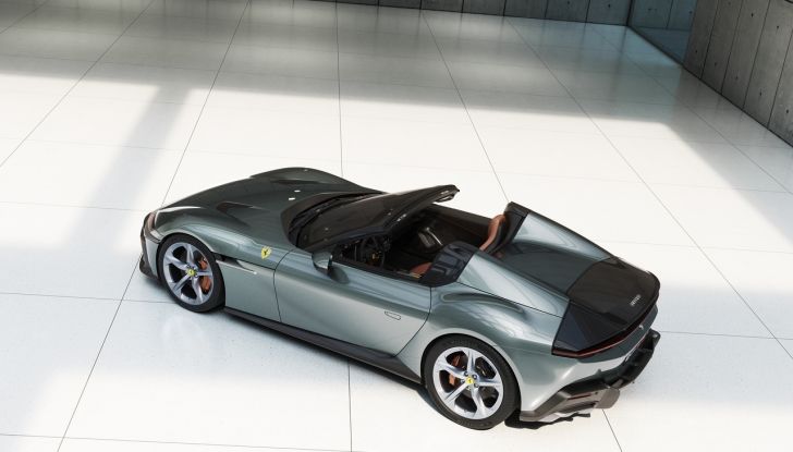 Ferrari 12Cilindri: caratteristiche, design, abitacolo, motore e prestazioni - Foto 51 di 61