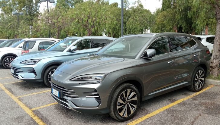 BYD Seal U DM-i prova su strada, prestazioni e prezzi - Foto 4 di 15