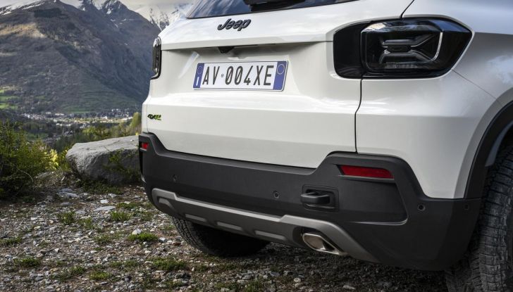 Jeep Avenger 4xe: al via agli ordini in Italia con prezzi da 31.150 euro - Foto 6 di 43