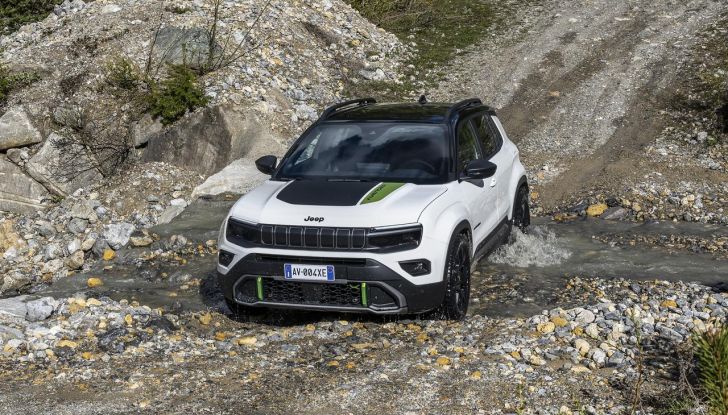 Jeep Avenger 4xe: al via agli ordini in Italia con prezzi da 31.150 euro - Foto 3 di 43