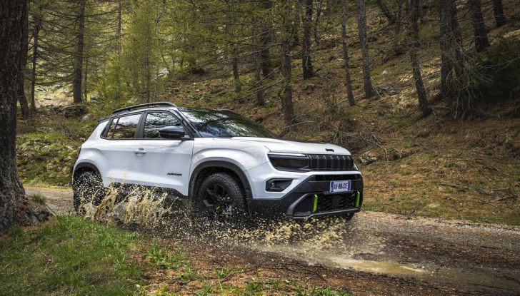 Jeep Avenger 4xe: al via agli ordini in Italia con prezzi da 31.150 euro - Foto 15 di 43