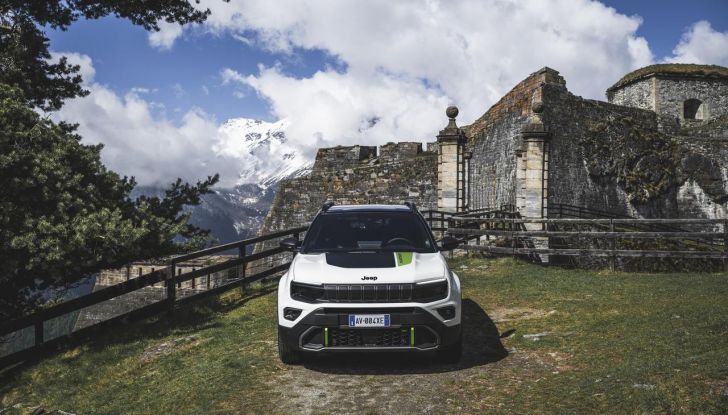 Jeep Avenger 4xe: al via agli ordini in Italia con prezzi da 31.150 euro - Foto 9 di 43