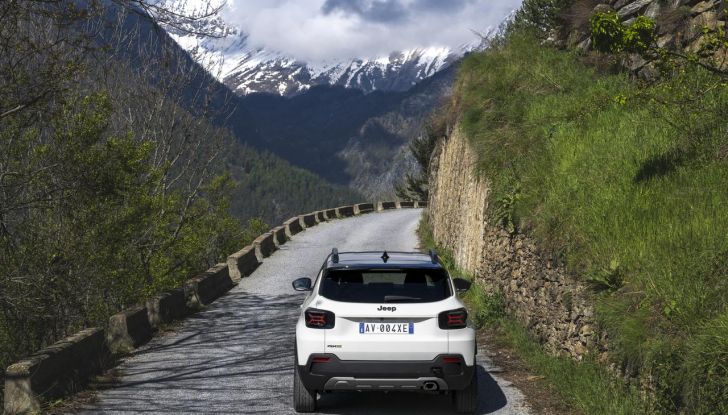 Jeep Avenger 4xe: al via agli ordini in Italia con prezzi da 31.150 euro - Foto 7 di 43