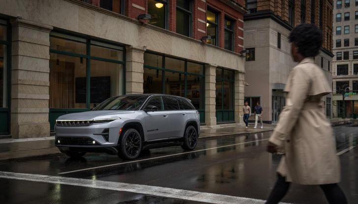 Nuova Jeep Wagoneer S: caratteristiche, design, abitacolo, prestazioni e autonomia - Foto 44 di 74