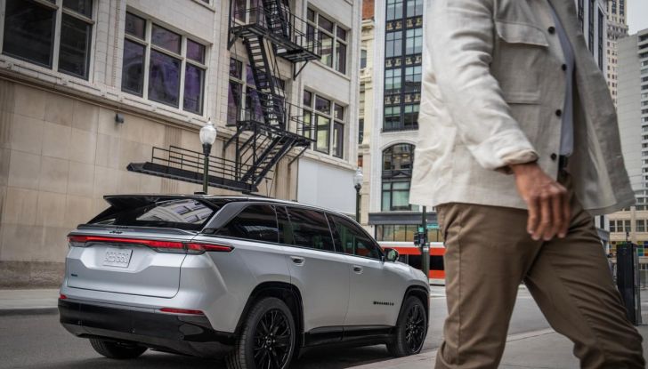 Nuova Jeep Wagoneer S: caratteristiche, design, abitacolo, prestazioni e autonomia - Foto 43 di 74