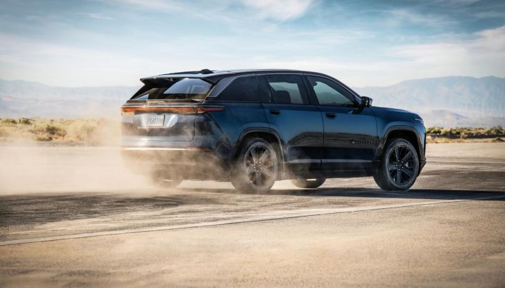 Nuova Jeep Wagoneer S: caratteristiche, design, abitacolo, prestazioni e autonomia - Foto 32 di 74