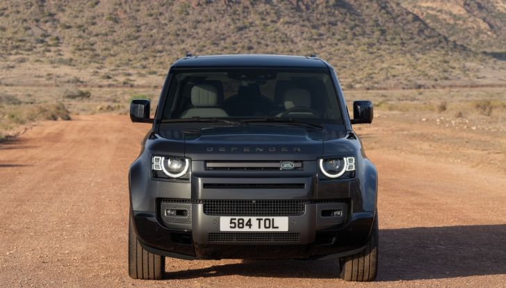 Land Rover Defender 2025: caratteristiche, design, abitacolo, motori e pacchetti - Foto 102 di 119