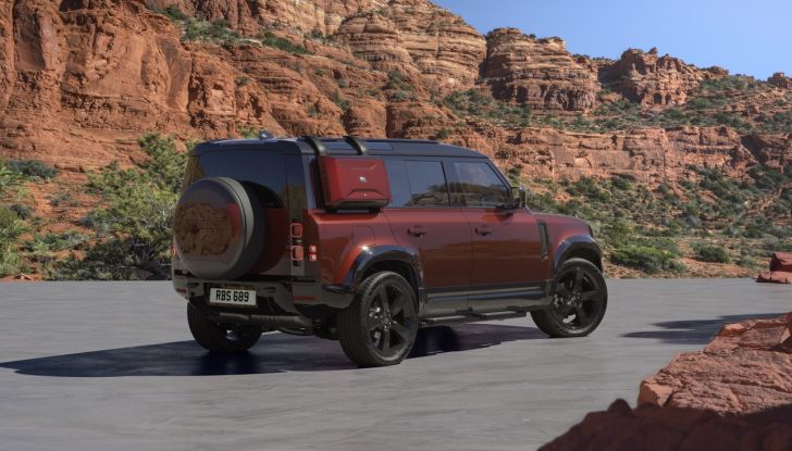 Land Rover Defender 2025: caratteristiche, design, abitacolo, motori e pacchetti - Foto 115 di 119