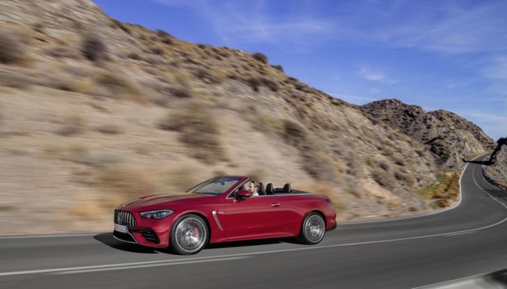 Mercedes-AMG CLE 53 Cabriolet: caratteristiche, design, abitacolo, motore e prestazioni - Foto 3 di 27