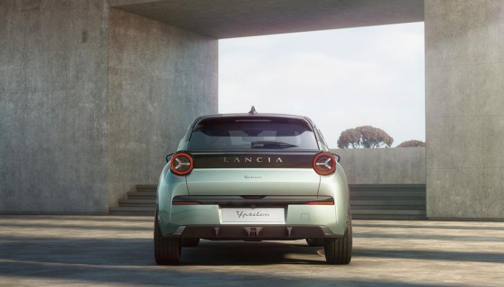 Nuova Lancia Ypsilon: si aprono gli ordini in Italia da 24.900 euro - Foto 2 di 10