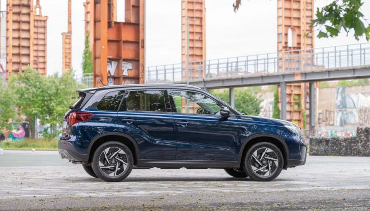 Nuova Suzuki Vitara Hybrid: caratteristiche, design, abitacolo, motori, allestimenti e prezzi - Foto 54 di 64