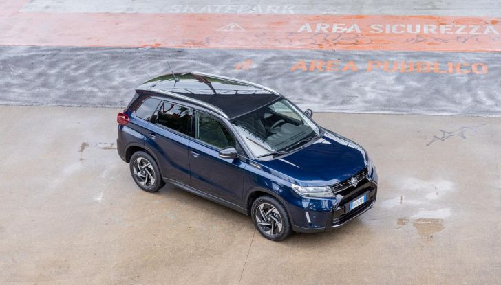 Nuova Suzuki Vitara Hybrid: caratteristiche, design, abitacolo, motori, allestimenti e prezzi - Foto 33 di 64