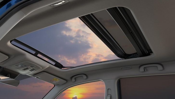 Nuova Suzuki Vitara Hybrid: caratteristiche, design, abitacolo, motori, allestimenti e prezzi - Foto 11 di 64