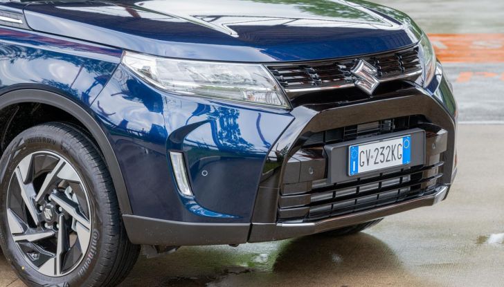 Nuova Suzuki Vitara Hybrid: caratteristiche, design, abitacolo, motori, allestimenti e prezzi - Foto 27 di 64