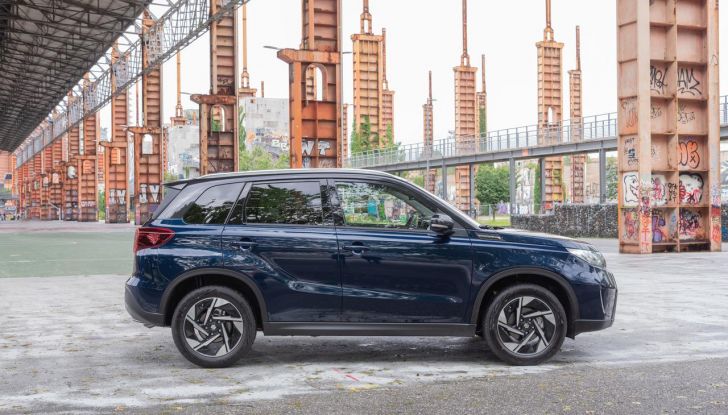 Nuova Suzuki Vitara Hybrid: caratteristiche, design, abitacolo, motori, allestimenti e prezzi - Foto 59 di 64