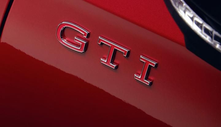 Nuova Volkswagen Golf GTI: al via i preordini da 44.505 euro - Foto 42 di 46