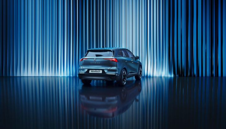 Renault Symbioz: prime informazioni sul nuovo C-SUV - Foto 12 di 103