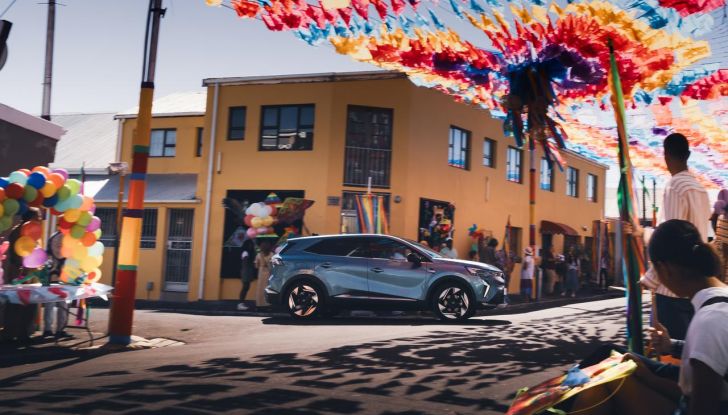 Renault Symbioz: prime informazioni sul nuovo C-SUV - Foto 60 di 103